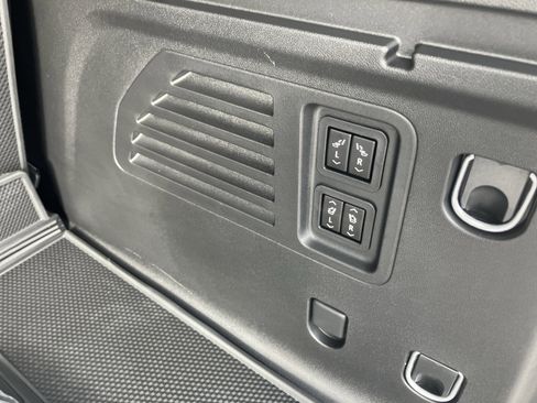 New 2026 GMC Acadia Denali Ultimate w/ LPO, Floor Liner Package image 9