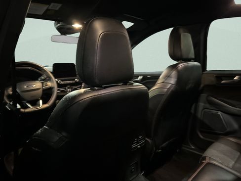 Used 2024 Ford Escape ST-Line image 13