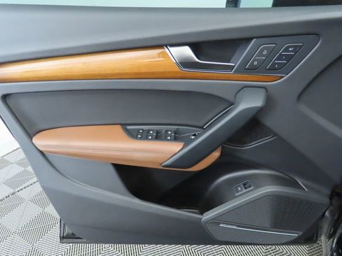 Used 2023 Audi Q5 2.0T Premium Plus w/ Premium Plus Package image 25