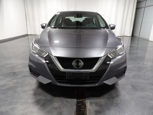 Used 2021 Nissan Versa SV FWD image 2