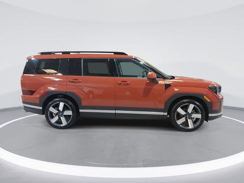 Used 2024 Hyundai Santa Fe Limited image 4