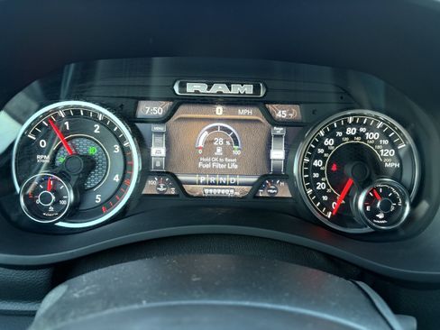 Used 2024 RAM 2500 Big Horn w/ Safety Group image 18