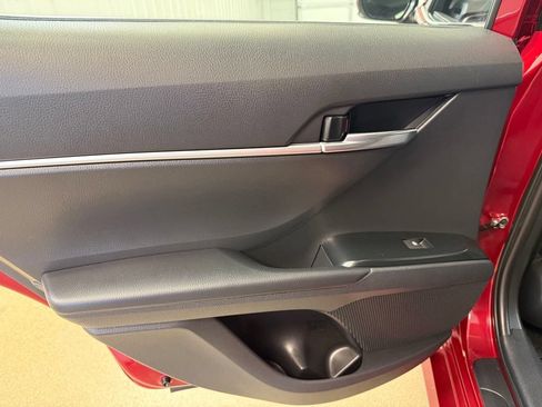 Used 2019 Toyota Camry LE w/ Convenience Package FWD image 25