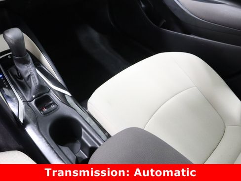 Used 2022 Toyota Corolla LE image 16