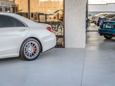 Used 2018 Mercedes-Benz S 560 Sedan image 55