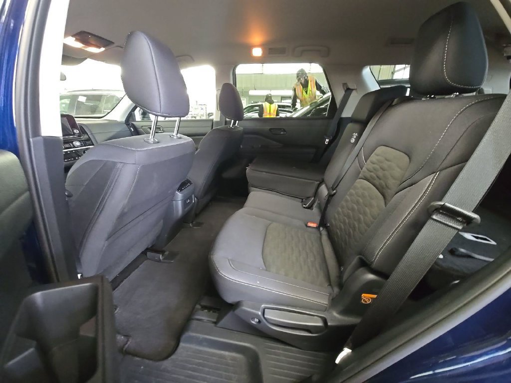 Certified 2025 Nissan Pathfinder SV AWD/4WD image 11