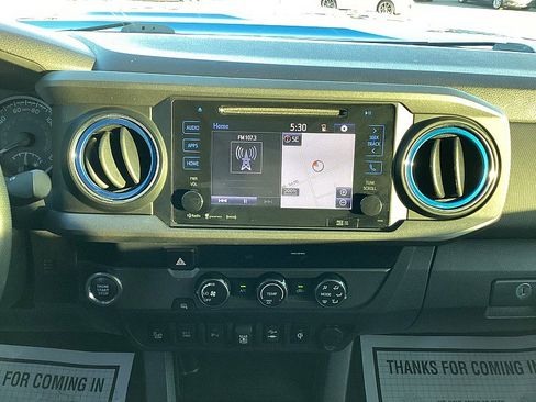 Used 2019 Toyota Tacoma TRD Sport w/ Technology Package image 13