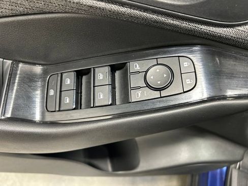 Used 2023 Nissan Rogue S AWD/4WD image 22
