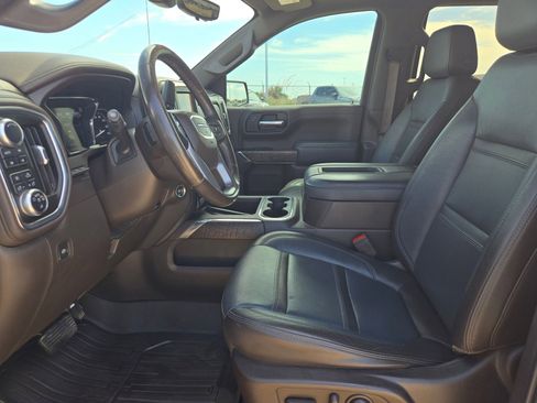 Used 2019 GMC Sierra 1500 Denali w/ Denali Ultimate Package AWD/4WD image 9