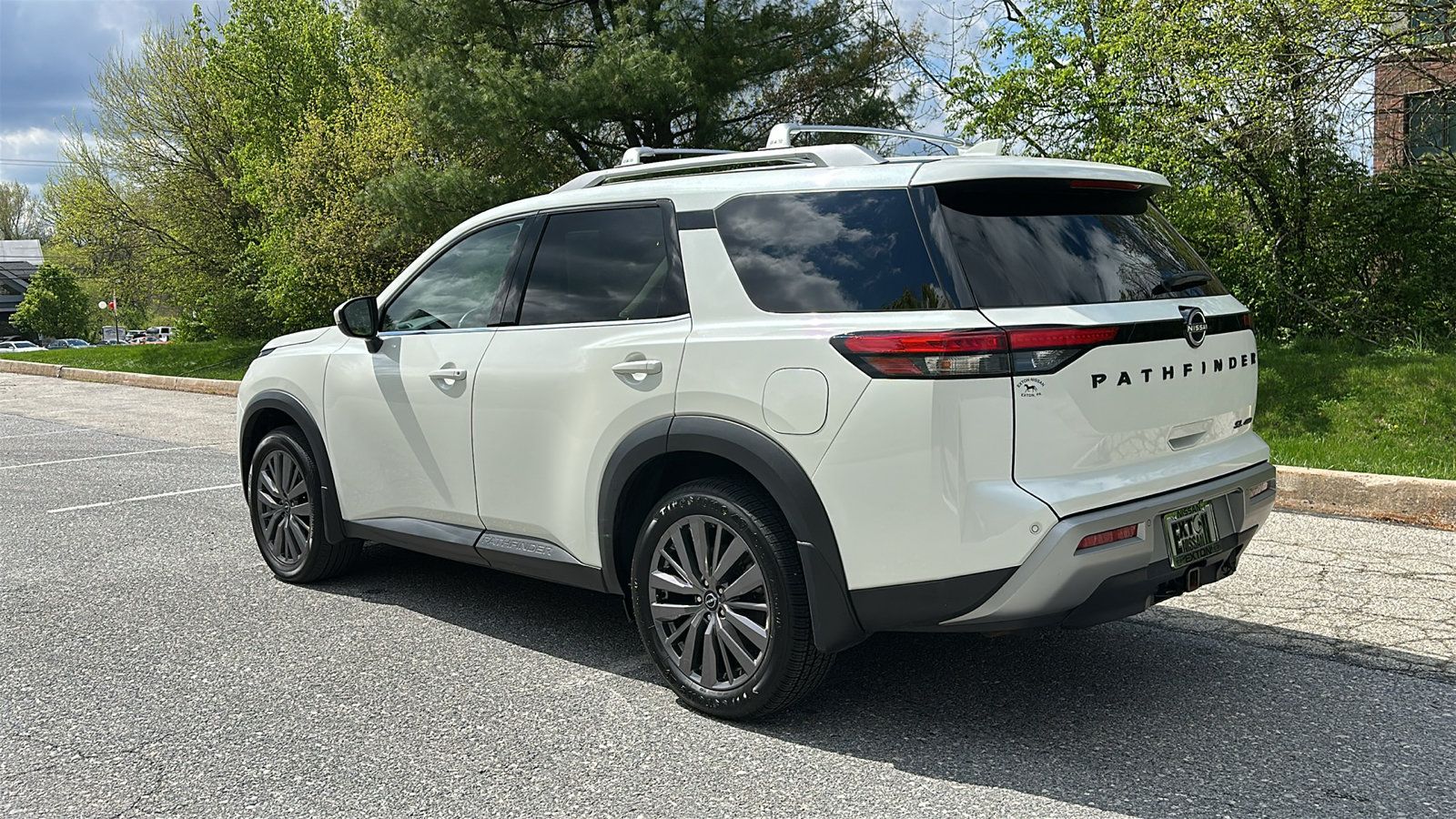 Certified 2024 Nissan Pathfinder SL w/ SL Premium Package AWD/4WD image 7