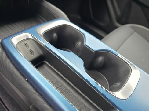 Used 2024 Chevrolet Equinox EV LT image 27