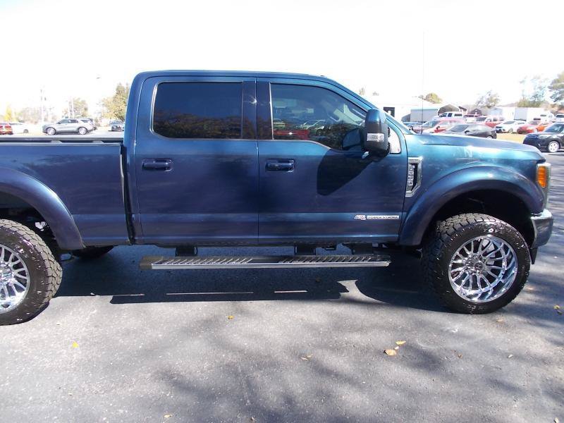 Used 2017 Ford F250 Lariat w/ Lariat Ultimate Package AWD/4WD image 12