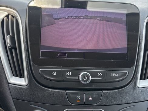 Used 2022 Chevrolet Malibu LT FWD image 15