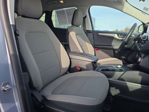 Used 2022 Ford Escape SE w/ Cold Weather Package image 16