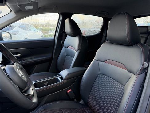 New 2026 Nissan Kicks SR w/ Cold Weather Package image 14