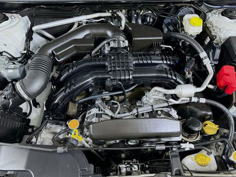 Used 2024 Subaru Crosstrek 2.0i Premium image 32