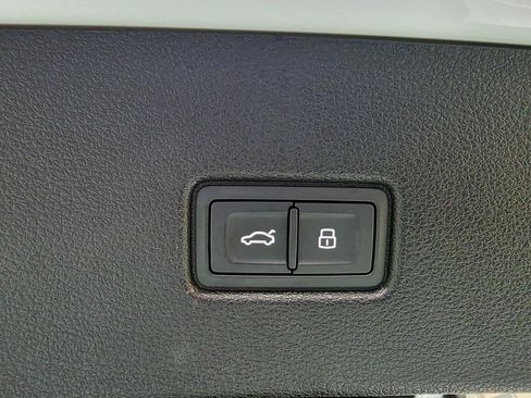 Used 2023 Audi Q5 2.0T Premium Plus w/ Premium Plus Package AWD/4WD image 23