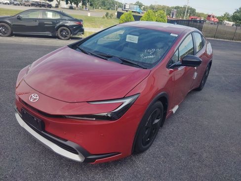 New 2027 Toyota Prius Plug-In Hybrid FWD image 2