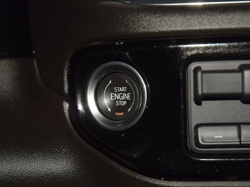 Used 2024 Chevrolet Silverado 1500 High Country w/ High Country Premium Package AWD/4WD image 36