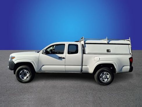 Used 2022 Toyota Tacoma SR RWD image 7