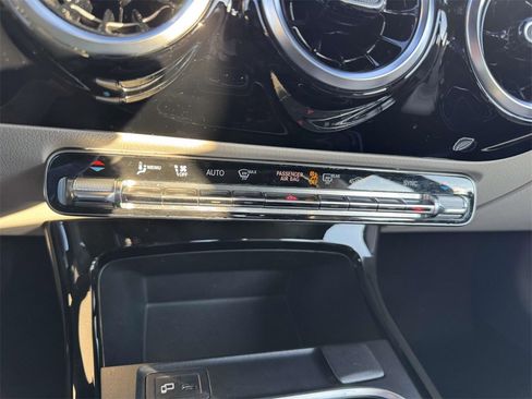 Used 2020 Mercedes-Benz CLA 250 CLA 250 image 23