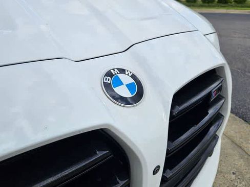 Used 2022 BMW M3 Competition w/ M Carbon Exterior Package AWD/4WD image 11