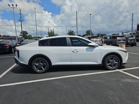 New 2026 Kia K4 FWD image 8