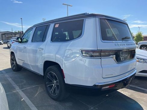 Used 2023 Jeep Grand Wagoneer 4WD image 4