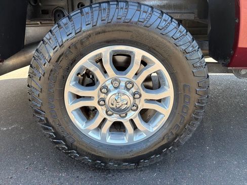 Used 2017 RAM 2500 SLT w/ Luxury Group AWD/4WD image 4