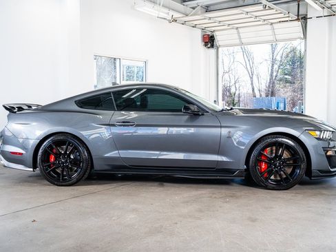 Used 2021 Ford Mustang Shelby GT500 w/ Technology Package image 5