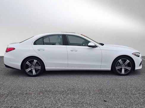 Used 2025 Mercedes-Benz C 300 4MATIC Sedan image 2