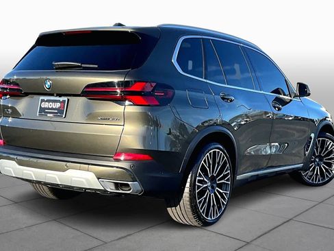 Used 2024 BMW X5 xDrive40i w/ Parking Assistance Package image 14