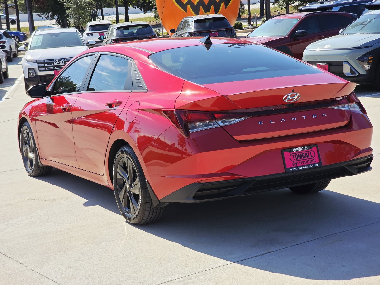 Used 2022 Hyundai Elantra SEL FWD image 9