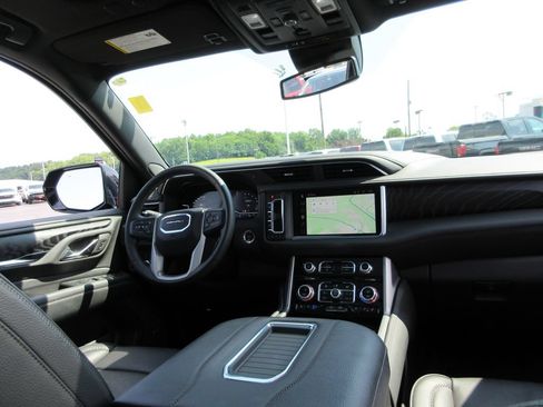 Certified 2023 GMC Yukon Denali AWD/4WD image 28
