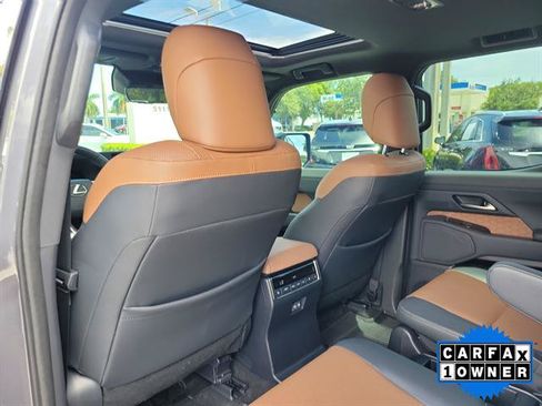 Used 2025 Lexus GX 550 w/ Cold Area Package AWD/4WD image 39