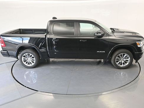 Used 2022 RAM 1500 Laramie AWD/4WD image 19