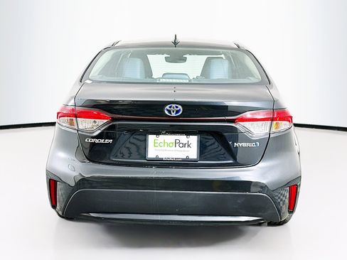 Used 2021 Toyota Corolla LE FWD image 7