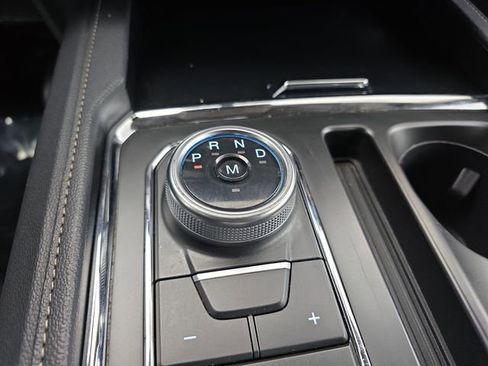 Used 2024 Ford Expedition XLT image 36