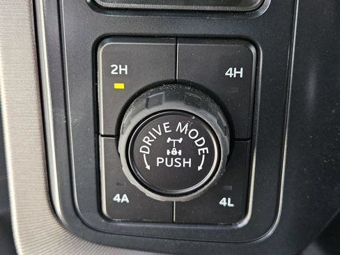 Used 2025 Ford F150 Platinum w/ Equipment Group 702A High AWD/4WD image 32