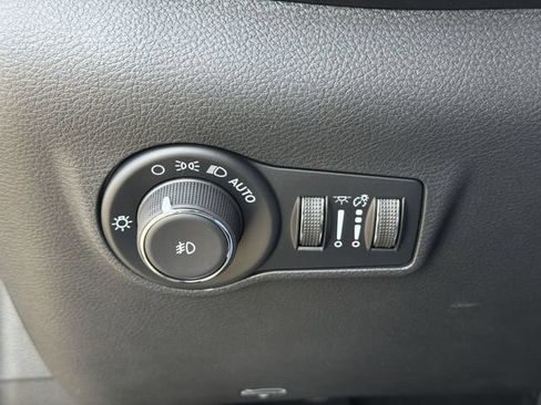 New 2026 Jeep Compass Latitude AWD/4WD image 27
