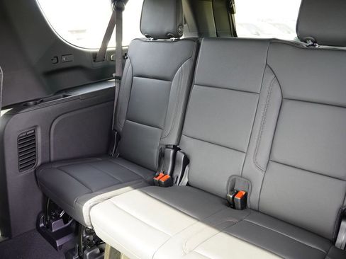 New 2026 Chevrolet Suburban High Country AWD/4WD image 13