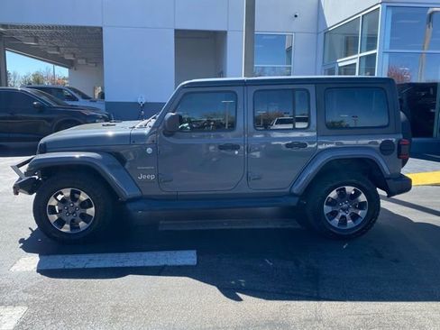 Used 2018 Jeep Wrangler Unlimited Sahara image 6