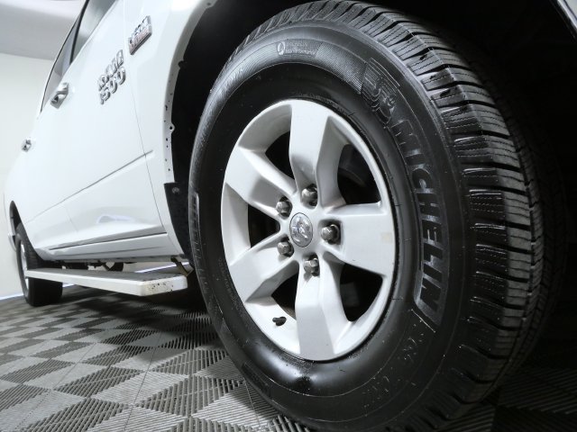 Used 2017 RAM 1500 Classic SLT RWD image 24