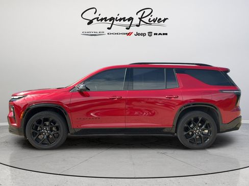 Used 2024 Chevrolet Traverse RS AWD/4WD image 4