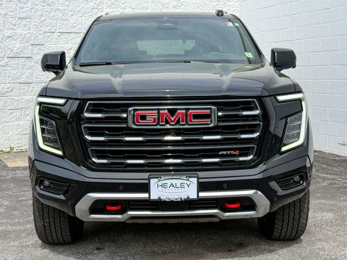 Certified 2025 GMC Yukon AT4 w/ AT4 Premium Package AWD/4WD image 2