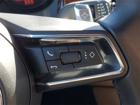 Used 2022 Porsche Macan image 13