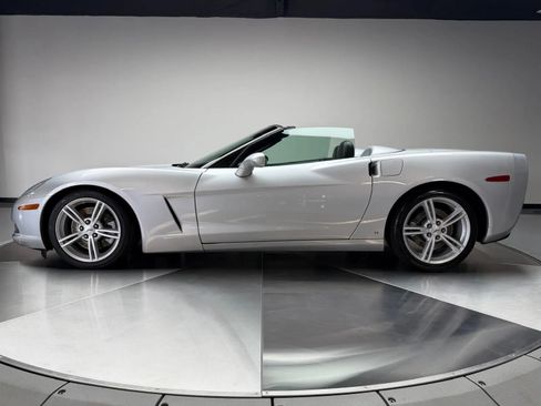 Used 2009 Chevrolet Corvette Convertible w/ Preferred Equipment Group RWD image 4