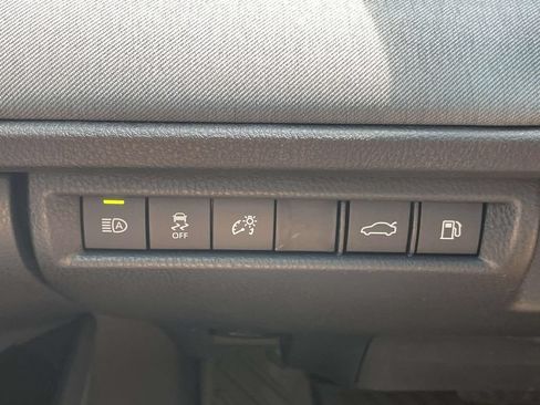 Used 2026 Toyota Camry LE w/ Convenience Package FWD image 24