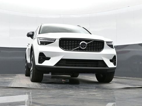New 2026 Volvo XC40 B4 Plus w/ Protection Package Premier image 25