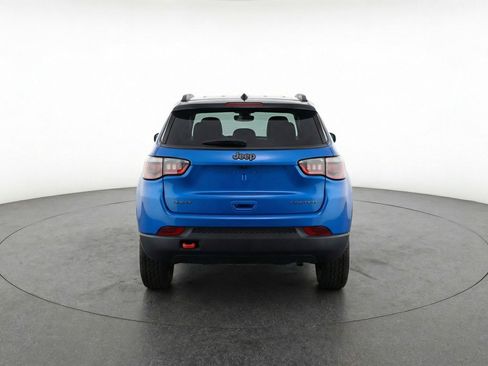 Used 2025 Jeep Compass Trailhawk image 7